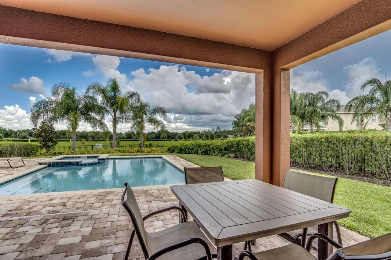Modern Wprivate Pool And Air Hockey Table Hébergement de vacances *
