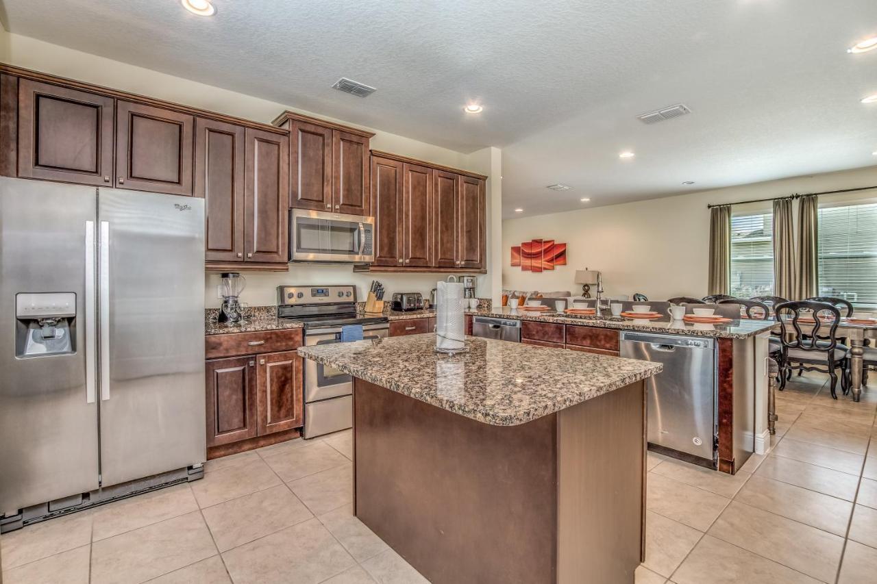 Modern Wprivate Pool And Air Hockey Table Hébergement de vacances Orlando